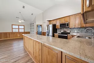 412 W Barracuda Dr, Nags Head, NC 27959 - Photo 13