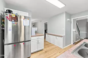 1700 Crescent Dr, Elizabeth City, NC 27909 - Photo 5