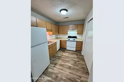 1399 Westpointe Drive #10, Greenville, NC 27834 - Photo 5