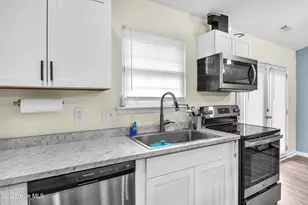 209 Rawls Ct, Jacksonville, NC 28540 - Photo 9