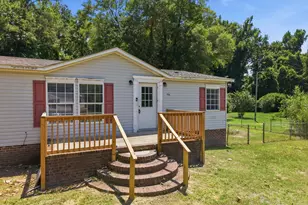 304 Mullins St, Princeville, NC 27886 - Photo 5