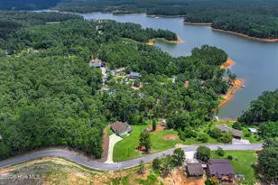 137 Memorial Dr, McCormick, SC 29835 - Photo 5