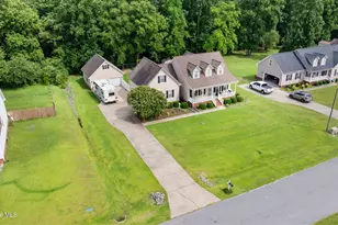 104 Wakefield Dr, Princeton, NC 27569 - Photo 5