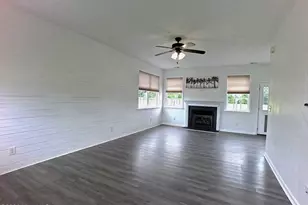106 Hardin Dr, Maysville, NC 28555 - Photo 5