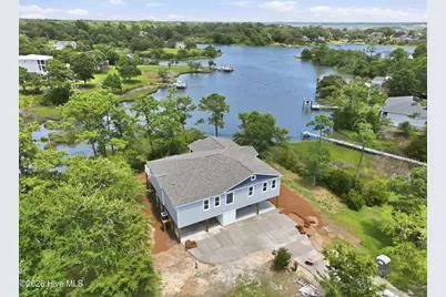 204 Ashley Place, Swansboro, NC 28584 - Photo 9