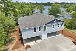 204 Ashley Pl, Swansboro, NC 28584 - Photo 1