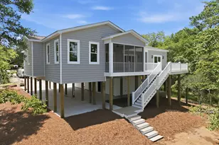 204 Ashley Pl, Swansboro, NC 28584 - Photo 13