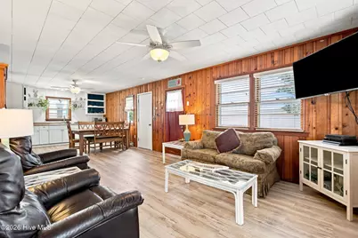 133 N Fourth Avenue, Kure Beach, NC 28449 - Photo 11