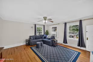 206 E Calhoun St, Whiteville, NC 28472 - Photo 5