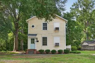 206 E Calhoun St, Whiteville, NC 28472 - Photo 1