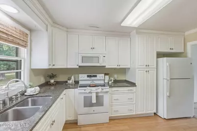 725 Devon Court, Wilmington, NC 28403 - Photo 11