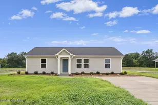 227 Rae St, Warsaw, NC 28398 - Photo 1