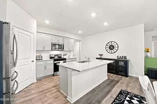 2013 Montford Dr, New Bern, NC 28562 - Photo 13