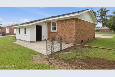1 Berkshire Drive, Jacksonville, NC 28546 - Photo 37