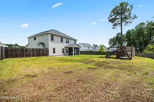 877 Stormy Gale Ln, Sneads Ferry, NC 28460 - Photo 33