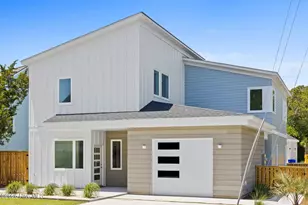 1100 S Sixth Street S, Carolina Beach, NC 28428 - Photo 1