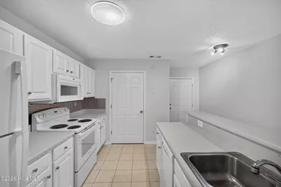 5012 Hunters Trail #Unit 3, Wilmington, NC 28405 - Photo 5