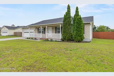 107 Lois Court, Richlands, NC 28574 - Photo 3