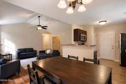 407 Hidden Oaks Drive, Jacksonville, NC 28546 - Photo 7