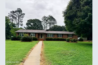 704 Highland Drive, Laurinburg, NC 28352 - Photo 1