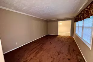 704 Highland Dr, Laurinburg, NC 28352 - Photo 7