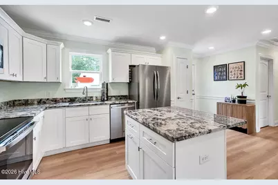 293 Cherry Road, Southport, NC 28461 - Photo 9