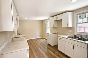 704 N Grimes St, Robersonville, NC 27871 - Photo 3