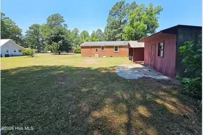 704 N Grimes Street, Robersonville, NC 27871 - Photo 15