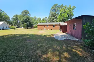 704 N Grimes St, Robersonville, NC 27871 - Photo 15