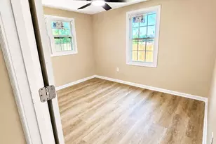 704 N Grimes St, Robersonville, NC 27871 - Photo 13