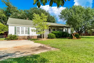 119 Dixon Dr, Newport, NC 28570 - Photo 1
