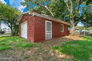 119 Dixon Dr, Newport, NC 28570 - Photo 5