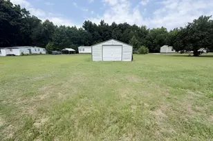 38 Banks Rd, Snow Hill, NC 28580 - Photo 5