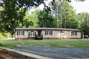 206 Tierra Ln, West End, NC 27376 - Photo 1