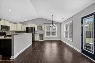 109 Pembury Way, Richlands, NC 28574 - Photo 9