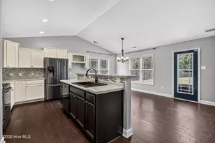 109 Pembury Way, Richlands, NC 28574 - Photo 11