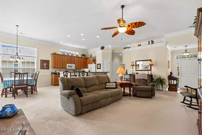 646 W Chatman Drive NW, Calabash, NC 28467 - Photo 7