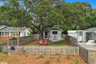 908 N Lord St, Southport, NC 28461 - Photo 3