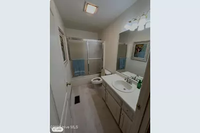 909 Lakeview Drive, Clinton, NC 28328 - Photo 35