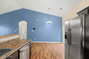 106 Lilac Ln, Richlands, NC 28574 - Photo 11
