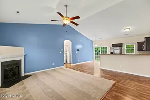 106 Lilac Ln, Richlands, NC 28574 - Photo 5