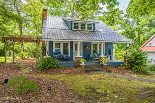 131 N Middleton St, Robbins, NC 27325 - Photo 1