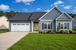 209 Pecan Grove Ct, New Bern, NC 28562 - Photo 1