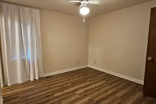 113A Jefferson St, Clinton, NC 28328 - Photo 11