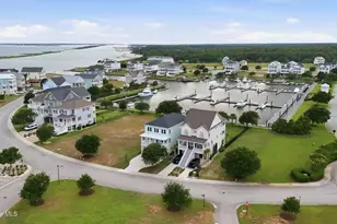 206 Back St, Newport, NC 28570 - Photo 63