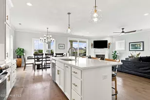 206 Back St, Newport, NC 28570 - Photo 13
