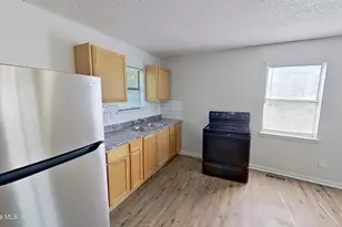 906 Starkeys Aly, Wilmington, NC 28401 - Photo 5
