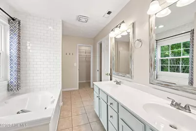 201 Bridlewood Drive, Jacksonville, NC 28540 - Photo 27