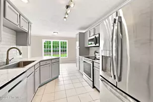 201 Bridlewood Dr, Jacksonville, NC 28540 - Photo 15