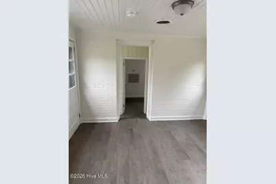 1009 W New Hampshire Avenue, Southern Pines, NC 28387 - Photo 9